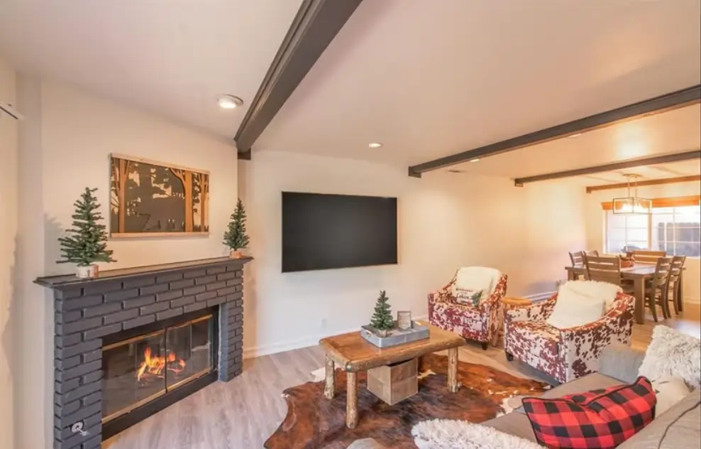 Comstock Unit #18​ Living room with Fireplace Big Bear California